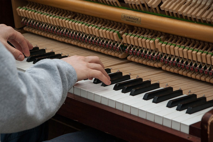 Keyboard Class For Music Lover